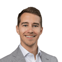 Brandon Peters headshot